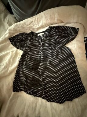 LOFT Polka Dot Flutter Sleeve Women's Top - Black